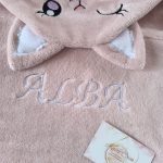 cape de bain chat kawaii rose broderie prénom