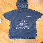 poncho bleu imprimé marin personnalisé prénom brodé
