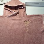 poncho cape de bain rose broderie doré