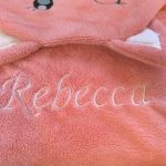 cape de bain chat rose prénom brodé personnalisé