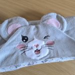 cape de bain souris gris et rose