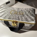 trousse de toilette noir et doré prénom brodé personnalisé