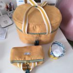 vanity jaune trousse de toilette jaune